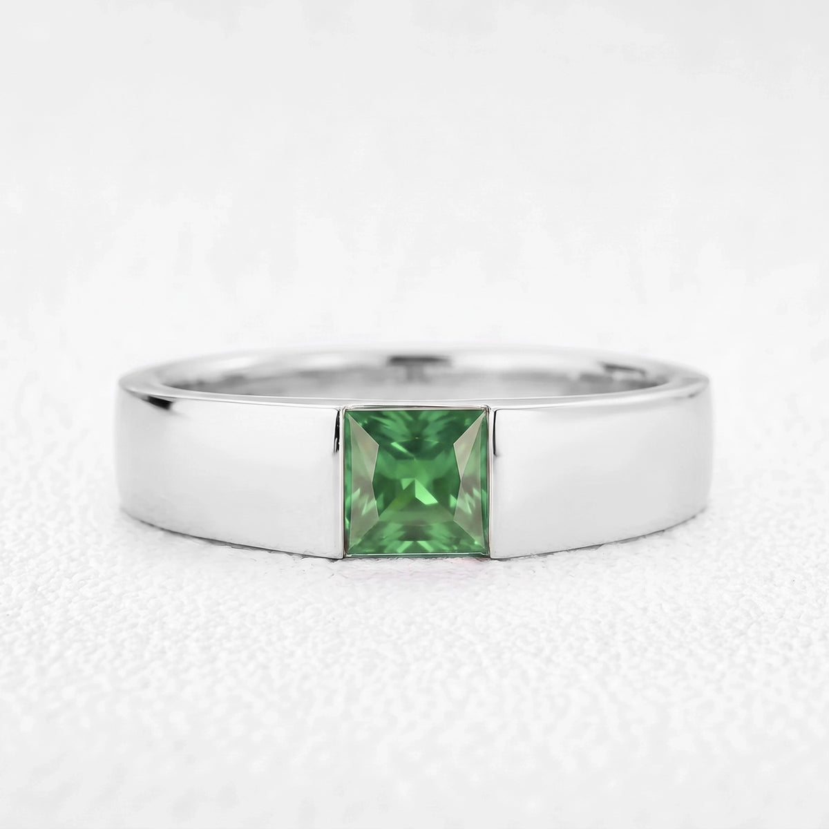 Orion’s Aurora | Princess-Cut Green Sapphire Men’s Band