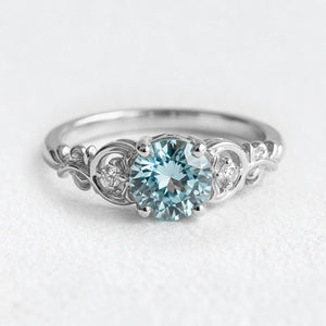 Marina’s Cameo | Round Blue Aquamarine Gold Engagement Ring.
