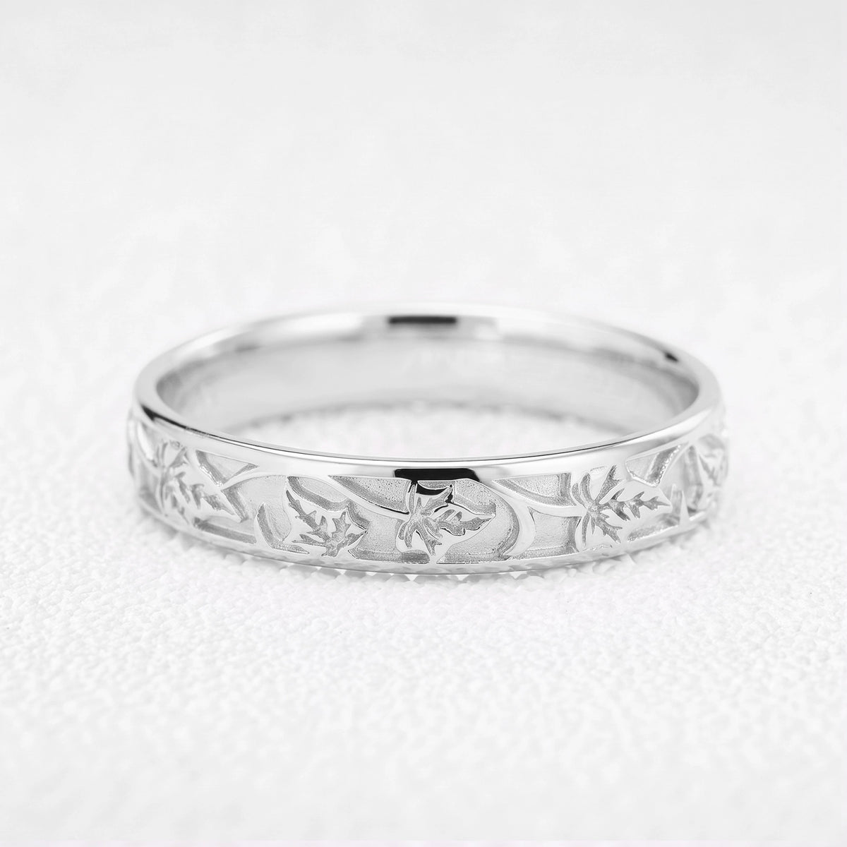 Atlas Vine | Ivy Classic Engraved Men's Wedding Band