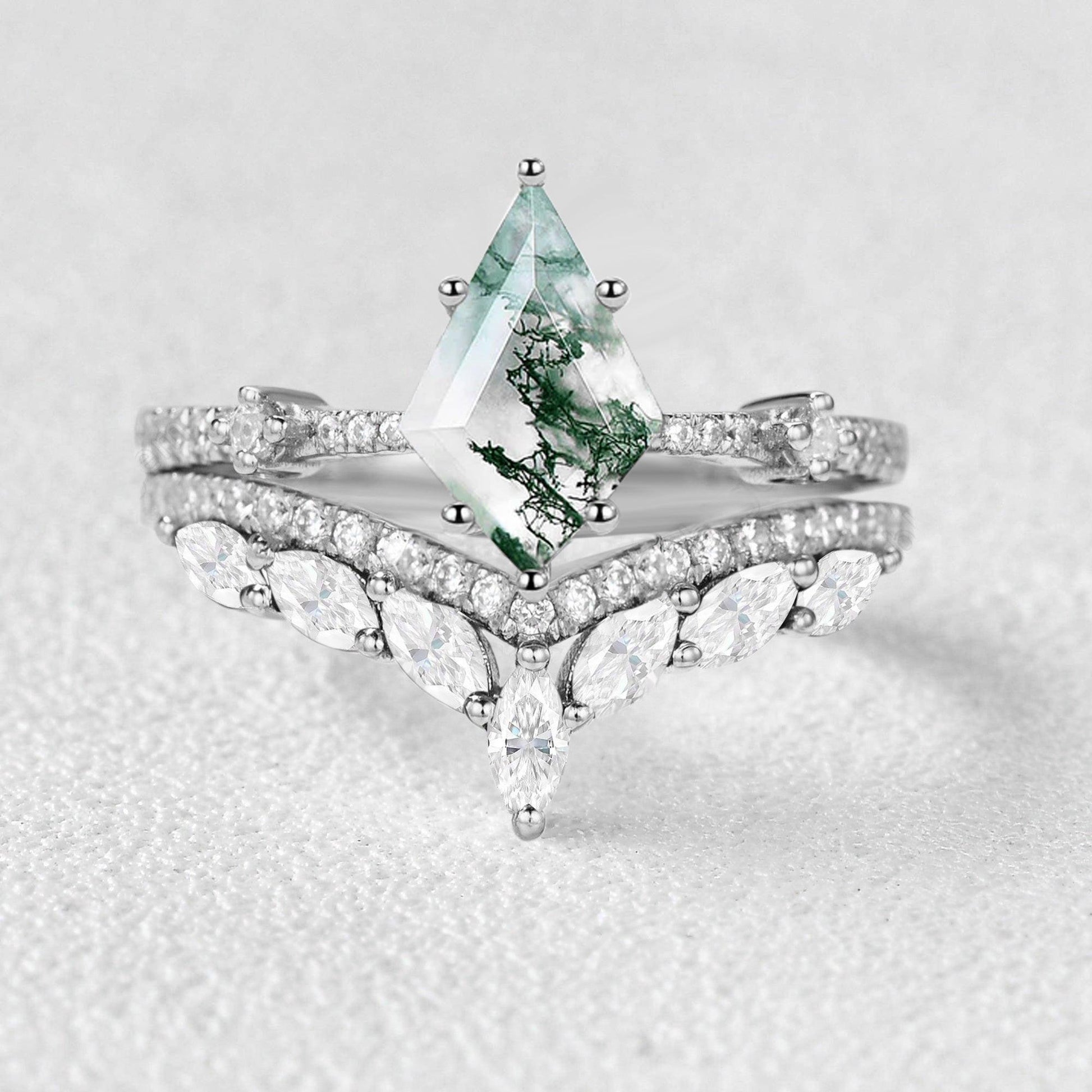 1.5ct Kite Cut Moss Agate Vintage Ring Set 2pcs.
