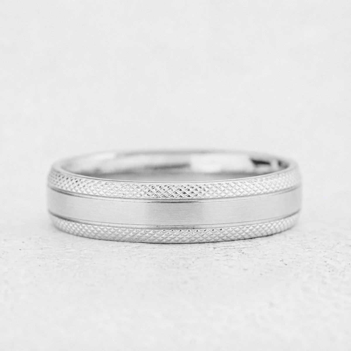 Lattice Edge | Men’s Wedding Band.