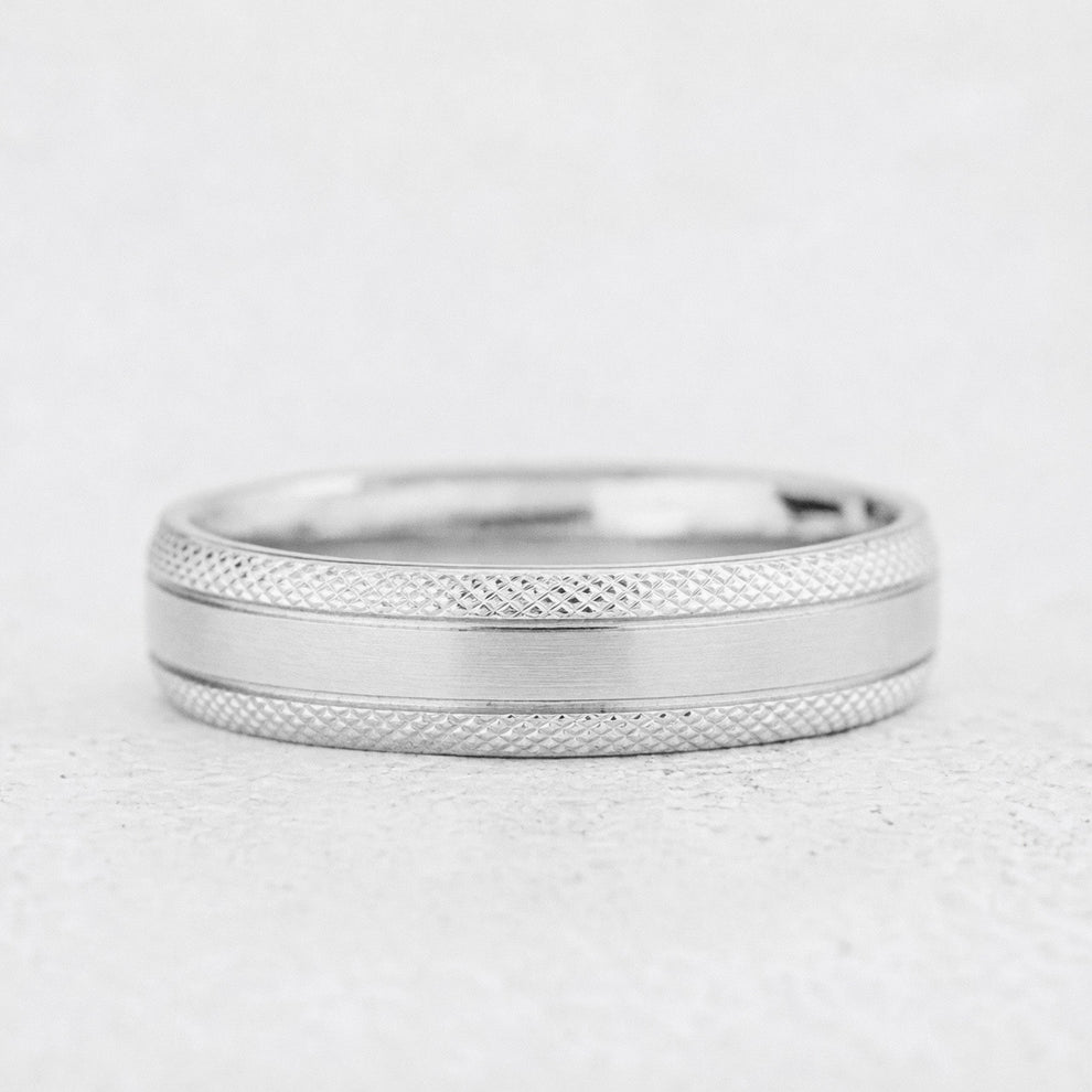 Lattice Edge | Men’s Wedding Band.