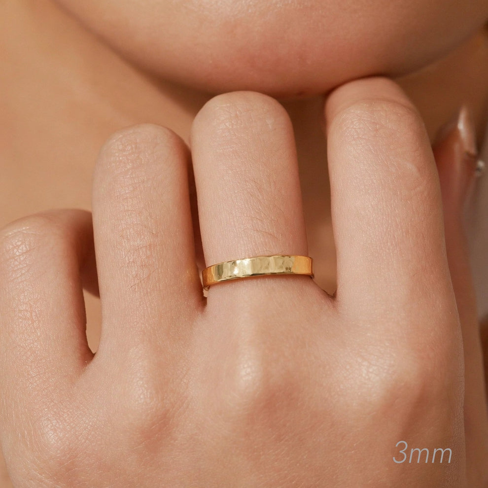 Hammered Forge | Metallic Grain Wedding Band.