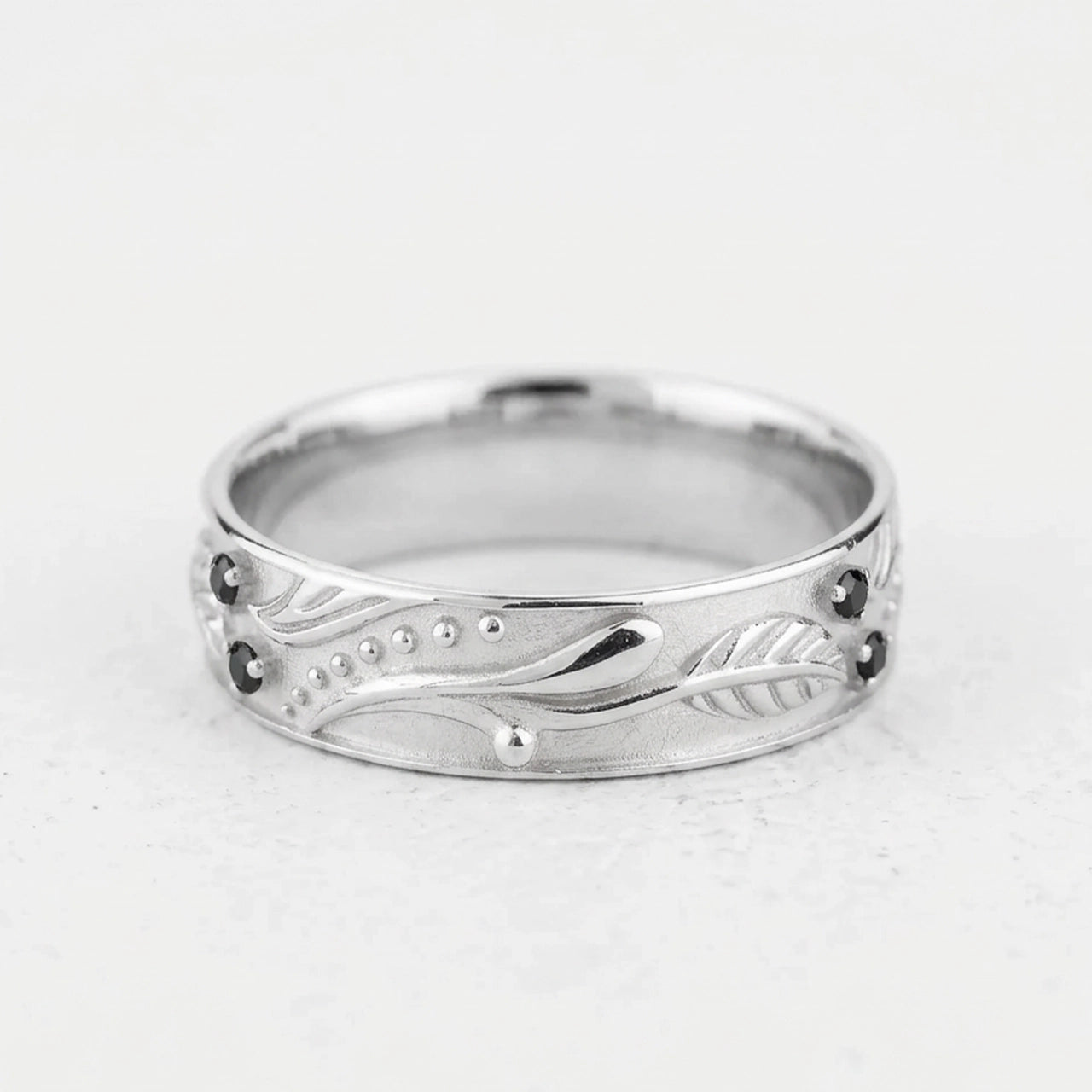 Olive Shade | Men’s Wedding Band with Black Sapphire.