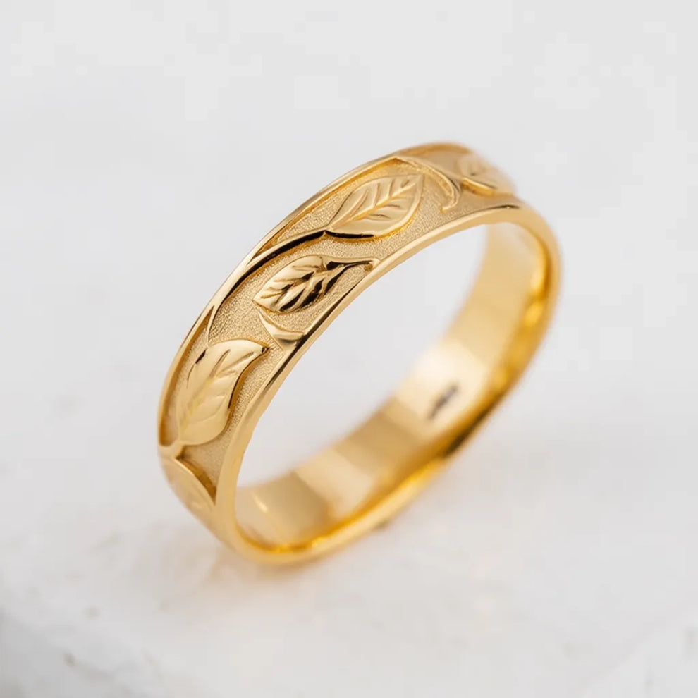 Apollo’s Laurel | Men’s Wedding Band.