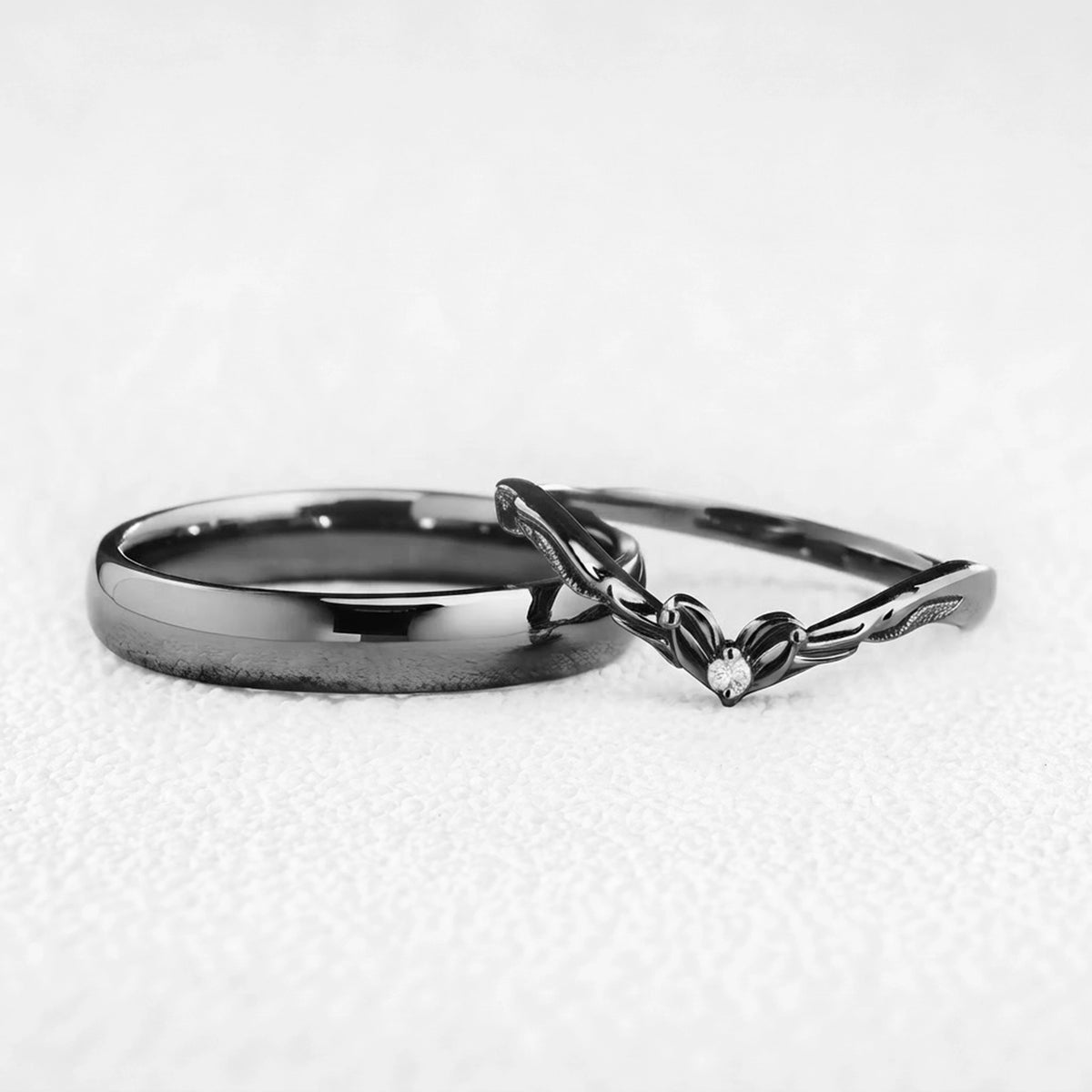 Cordelia’s Duet | Curved Diamond & Classic Band Couple Wedding Set