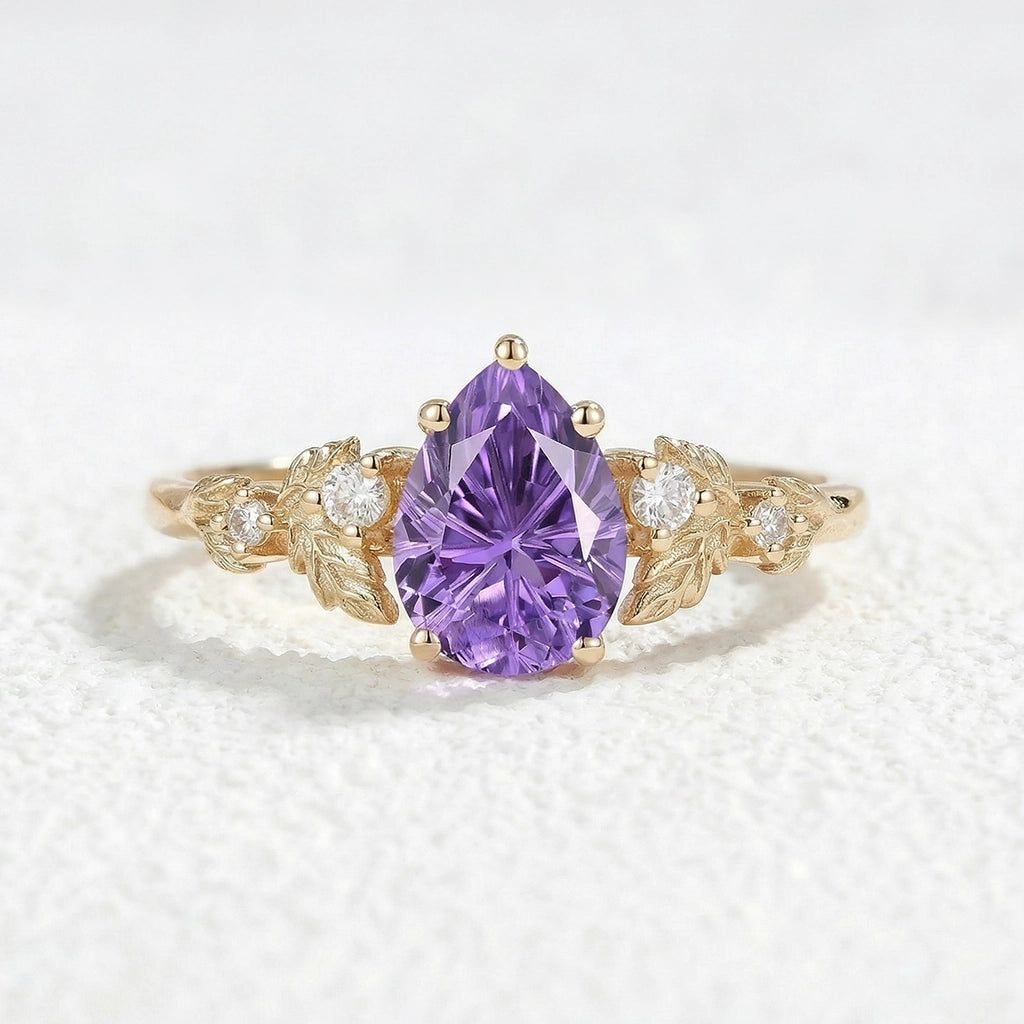 Daisy Promise｜Pear Shaped Purple Sapphire Engagement Ring.