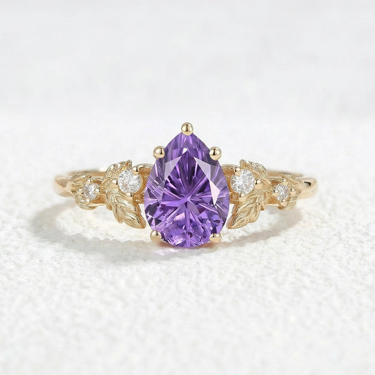 Daisy Promise｜Pear Shaped Purple Sapphire Engagement Ring.