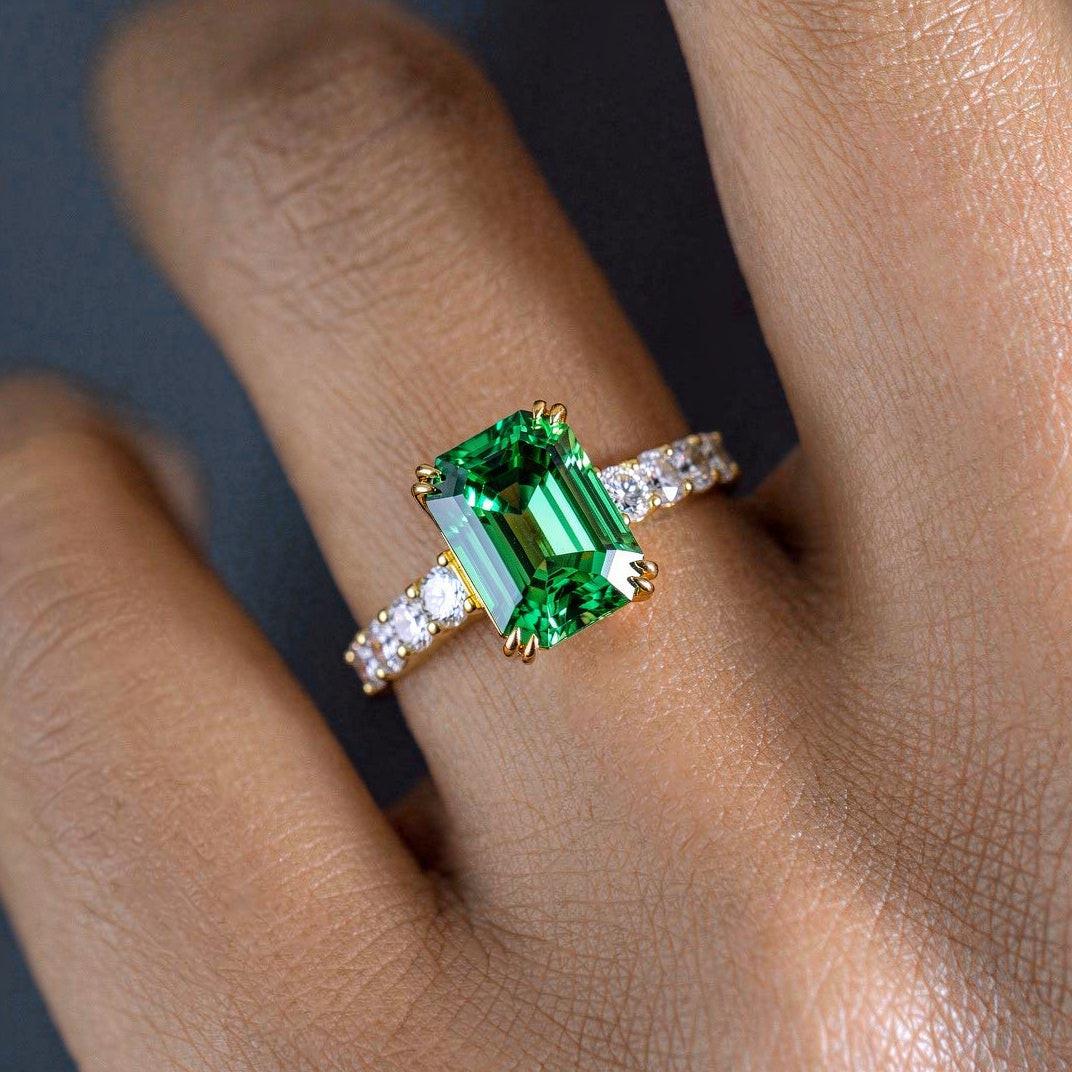 Natalia‘s Eden | 3CT Emerald-Cut Green Solitaire Ring.