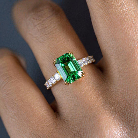 Natalia‘s Eden | 3CT Emerald-Cut Green Solitaire Ring.