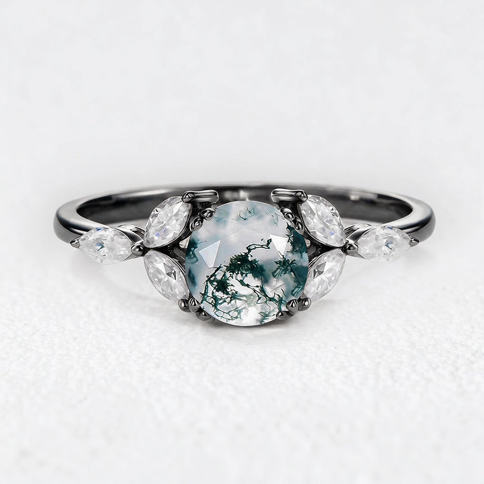Lavinia‘s Stillness | Classic Round Cut Moss Agate Engagement Ring