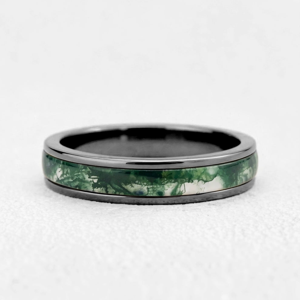 Eternal Lichen | Moss Agate Inlay Men‘s Wedding Band.