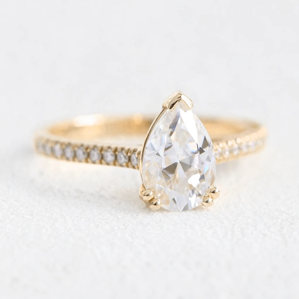 Grace’s Crown | Pear Lab Diamond Solitaire Bridal Set 2pcs