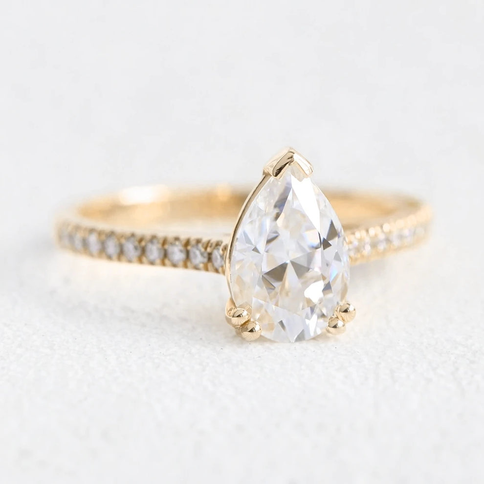 Grace’s Crown | Pear Lab Diamond Solitaire Bridal Set 2pcs