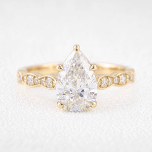 Aphrodite’s Aria | 2CT Classic Pear Diamond Scallop Bridal Set 2pcs