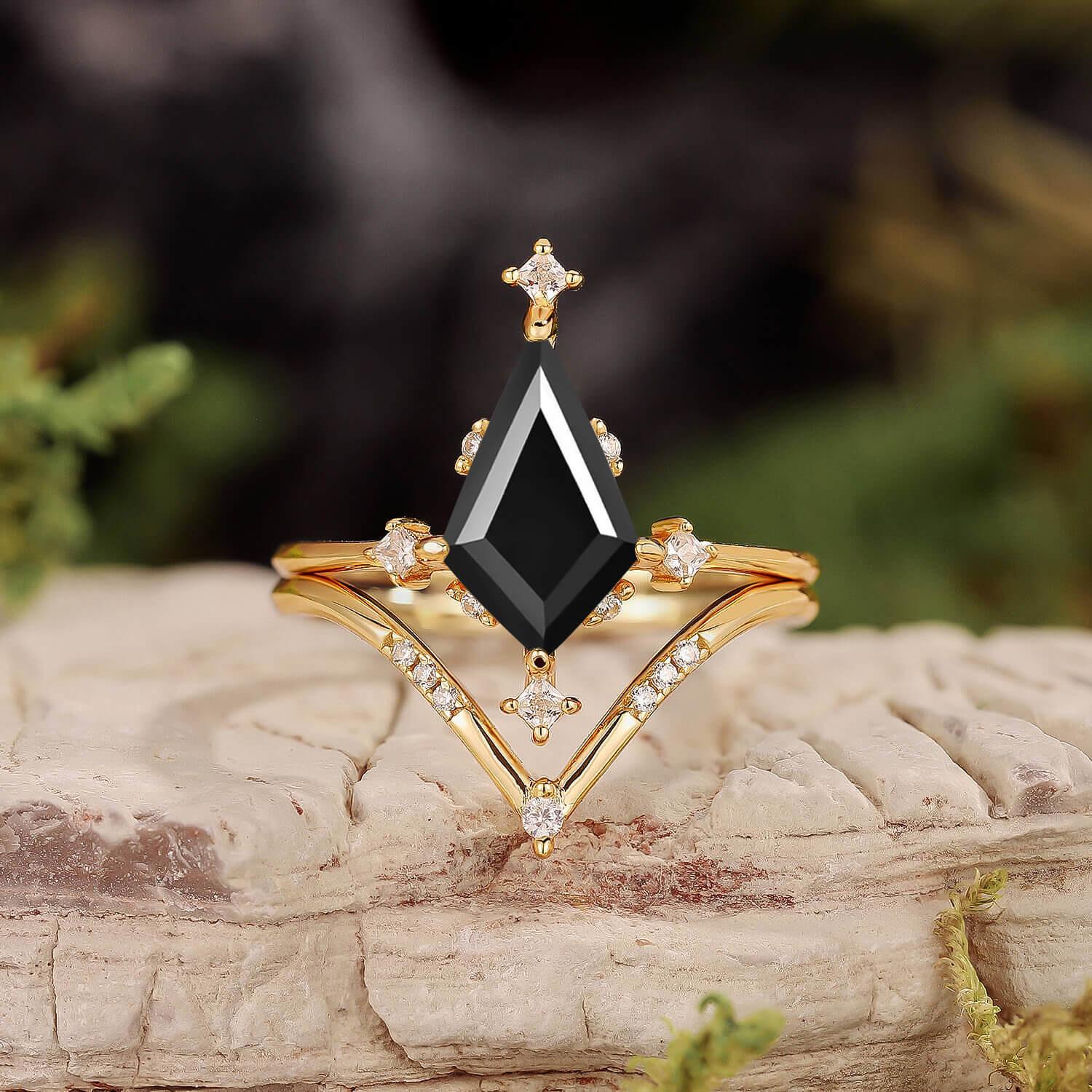 Nature Inspired Kite Cut Moss Agate Engagement Ring Set.