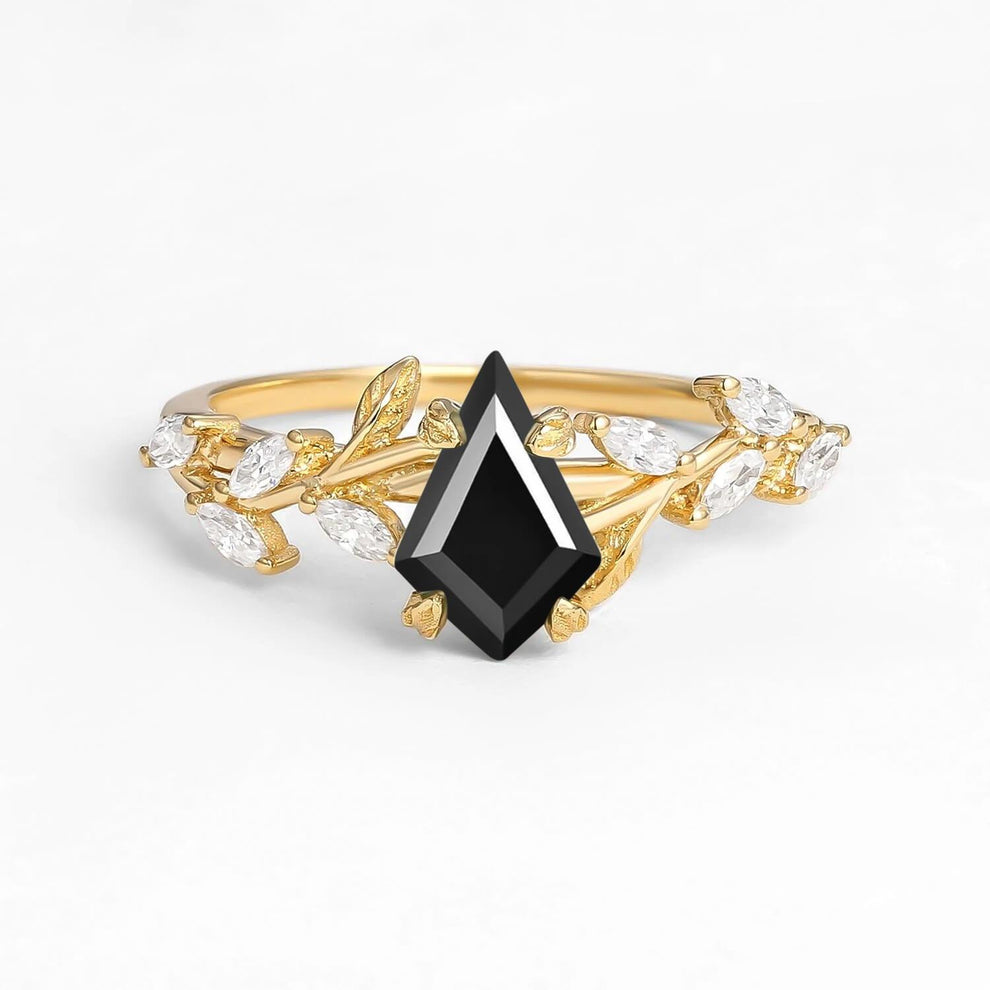 Verdiana’s Branching | Kite Cut Clear Moss Agate Engagement Ring.