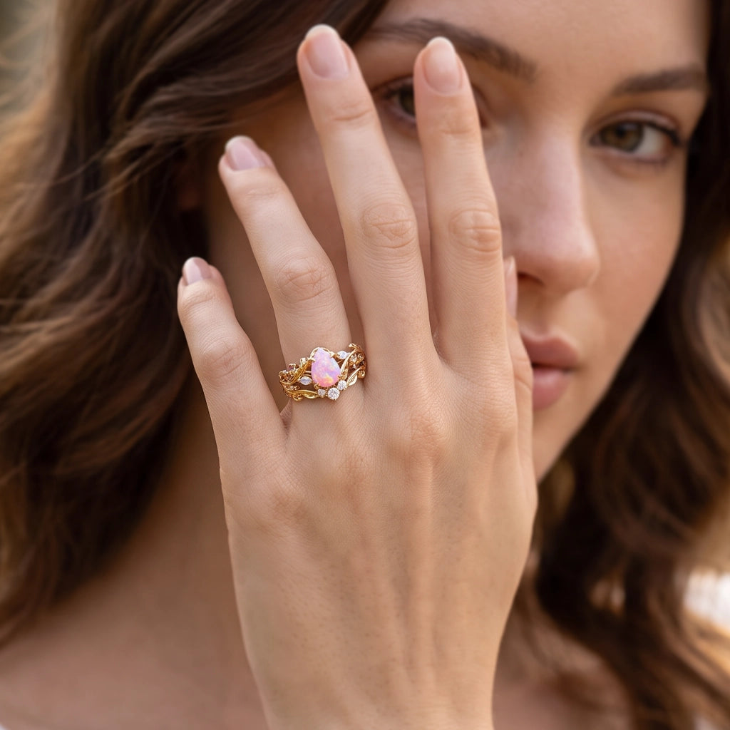 Ophelia‘s Mirage | Pear Opal Foliage Bridal Duo