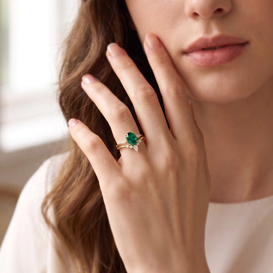 Eleanor’s Verdant | 1.5CT Oval Cut Emerald Vintage Bridal Set 2pcs