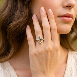 Elara’s Grove | Kite Cut Moss Agate Engagement Ring Set 2pcs
