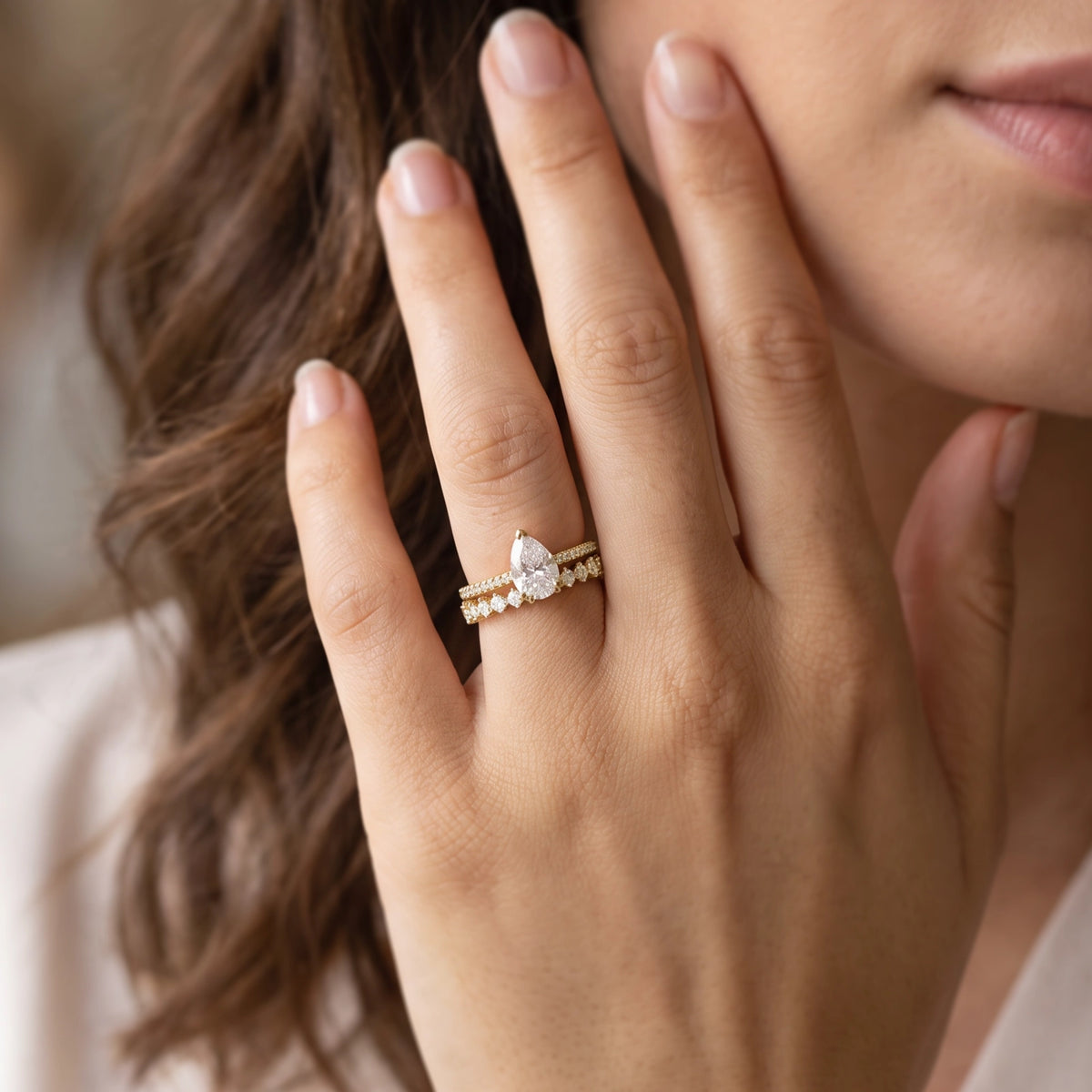 Vivienne’s Devotion | 1.5CT Pear Diamond Pavé Band Bridal Set 2pcs