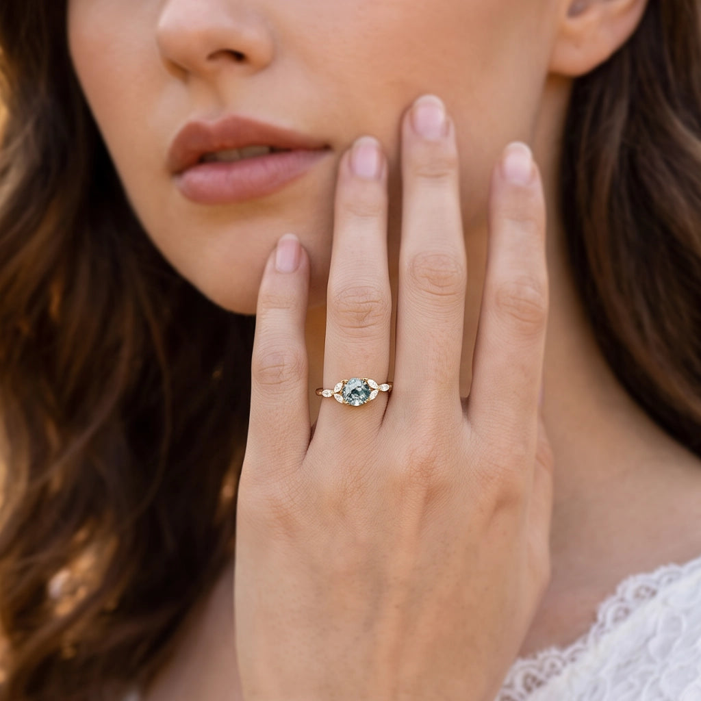 Lavinia‘s Stillness | Classic Round Cut Moss Agate Engagement Ring