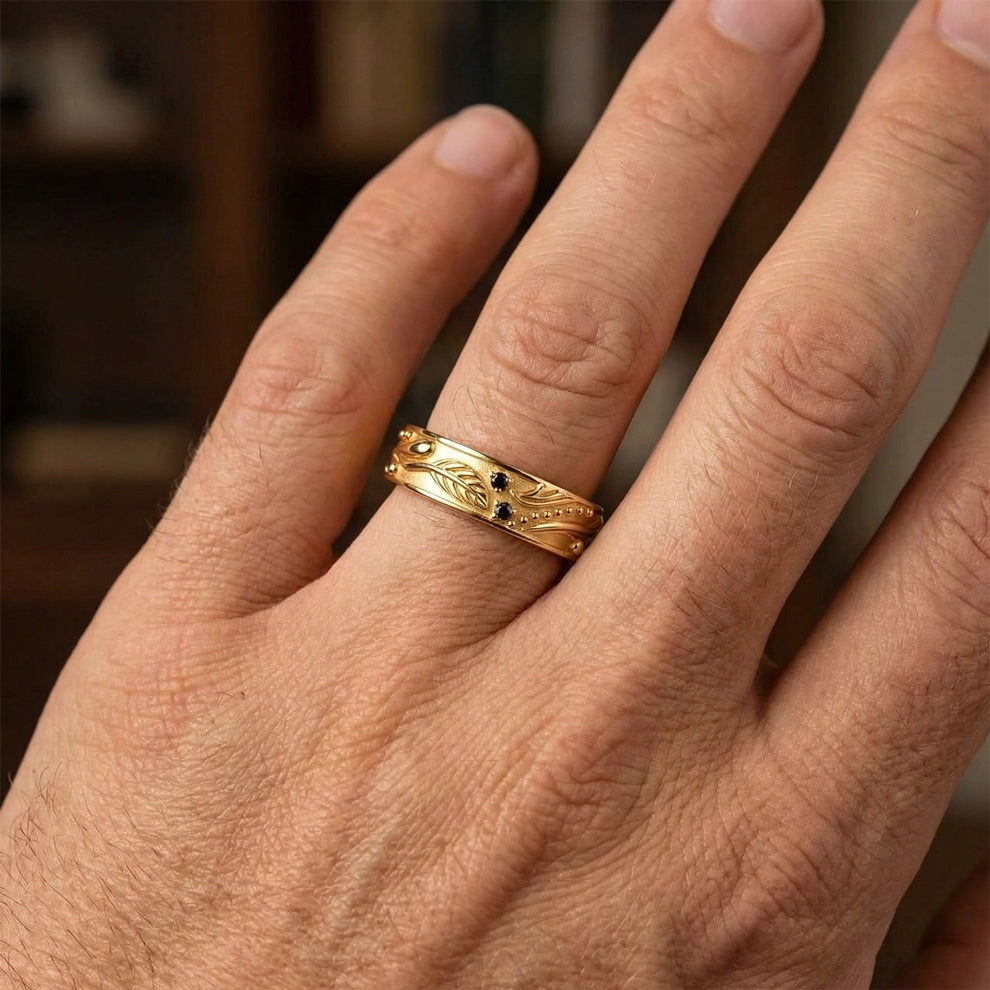 Olive Shade | Men’s Wedding Band with Black Sapphire.