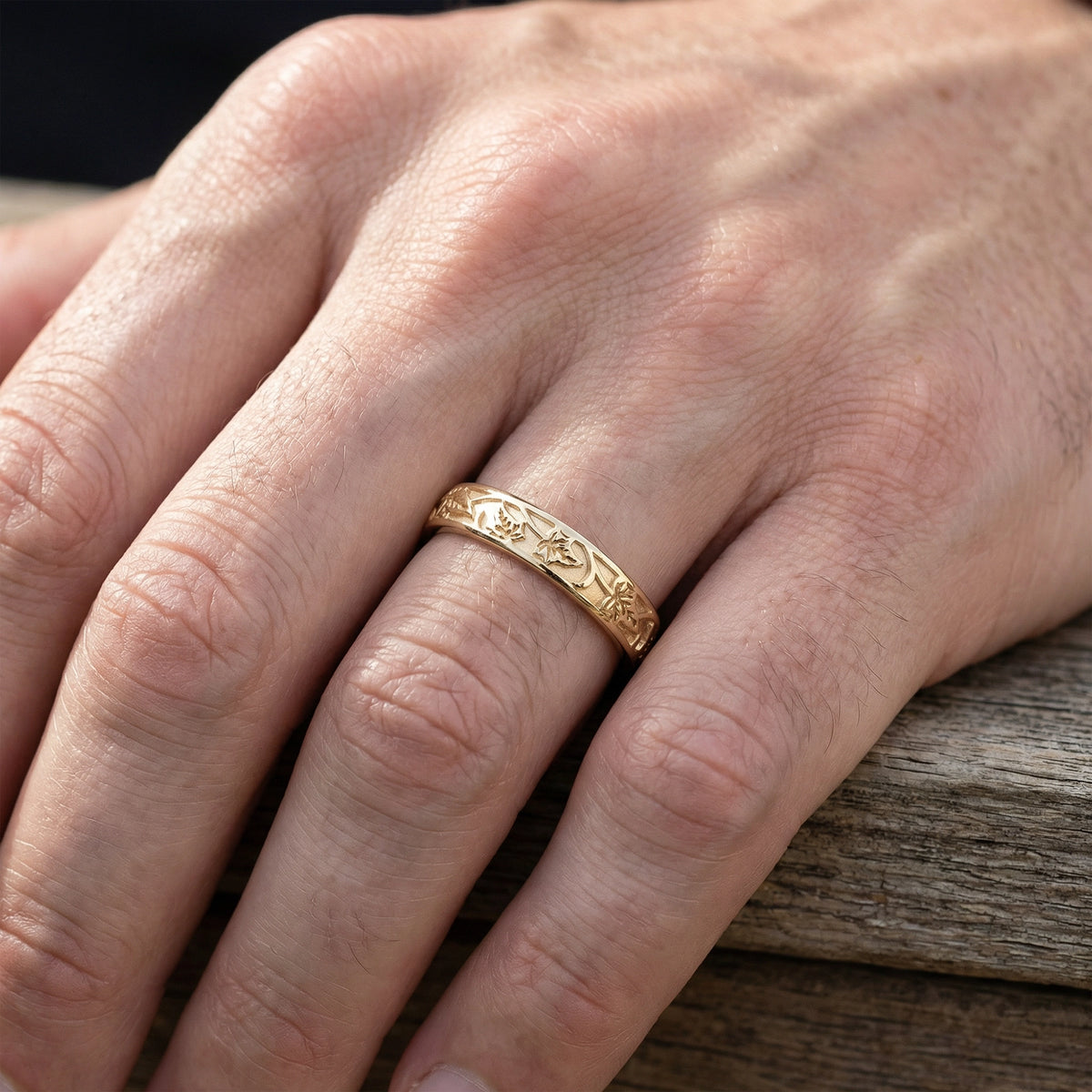 Atlas Vine | Ivy Classic Engraved Men's Wedding Band.
