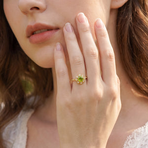 Isadora’s Jardin | Round Green Sapphire Engagement Ring