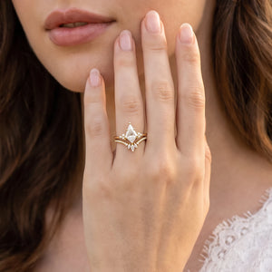 Aurora’s Aureole | 1.5CT Kite Diamond Twin Chevron Bridal Duo