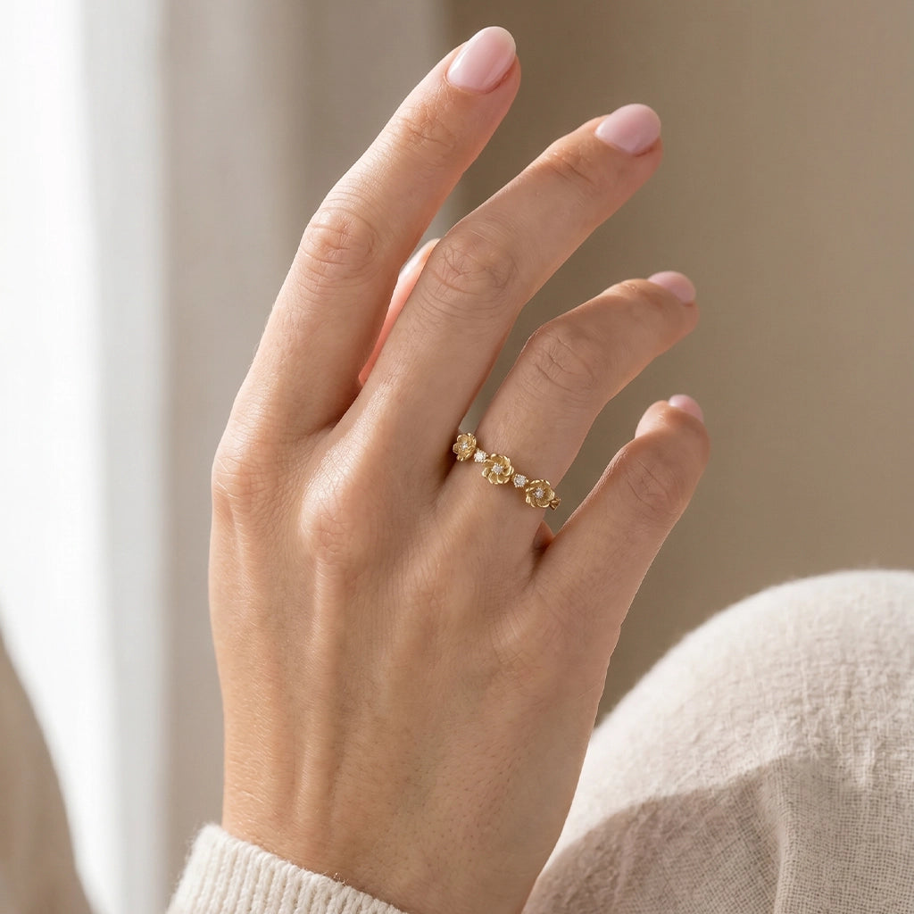 Flora’s Trio | Three Flower Diamond Wedding Band.