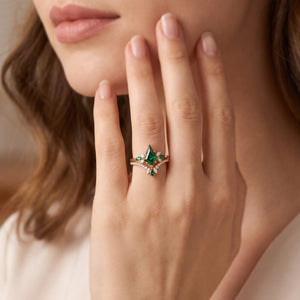 Titania’s Bower | Vintage Kite-Cut Emerald Chevron Bridal Set 2pcs