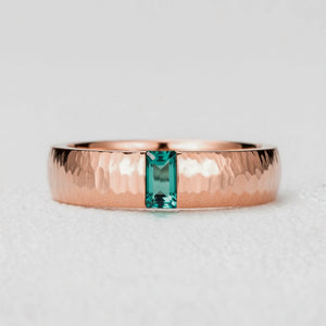 The Retro Keystone | 5MM Hammered Emerald Men's Wedding Band.