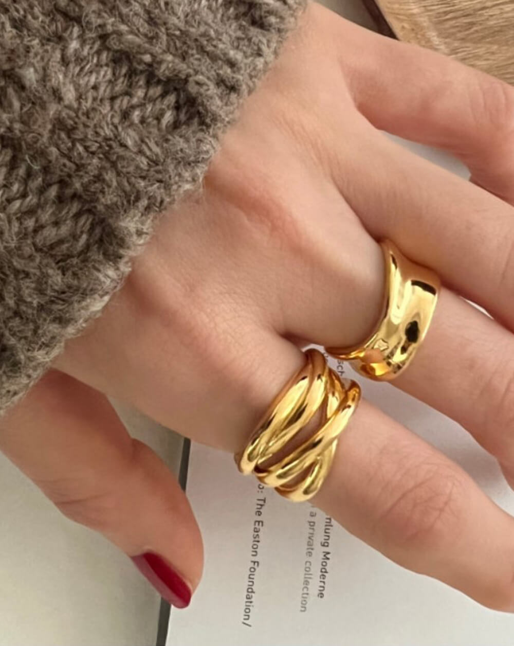 Minimalist Twist Gold Chunky Ring
