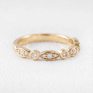 Venus’s Regalia | 1.5CT Oval-Cut Diamond Scalloped Pavé Bridal Set 2pcs