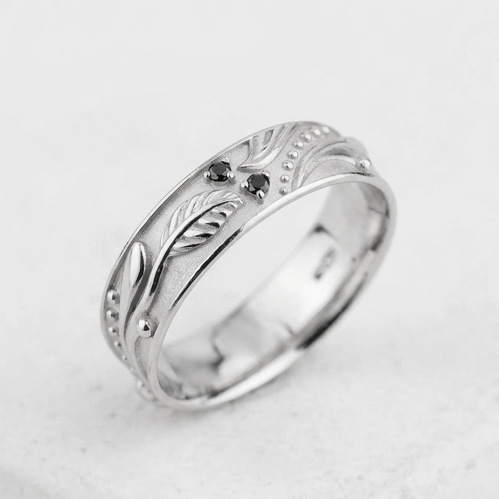 Olive Shade | Men’s Wedding Band with Black Sapphire.