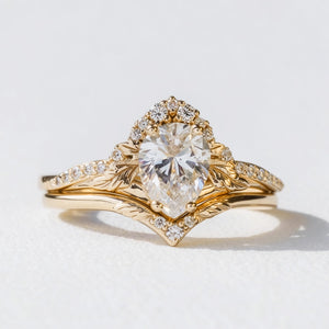 Victoria’s Griffin | Vintage Diamond Halo & Leaf Bridal Set 2pcs.