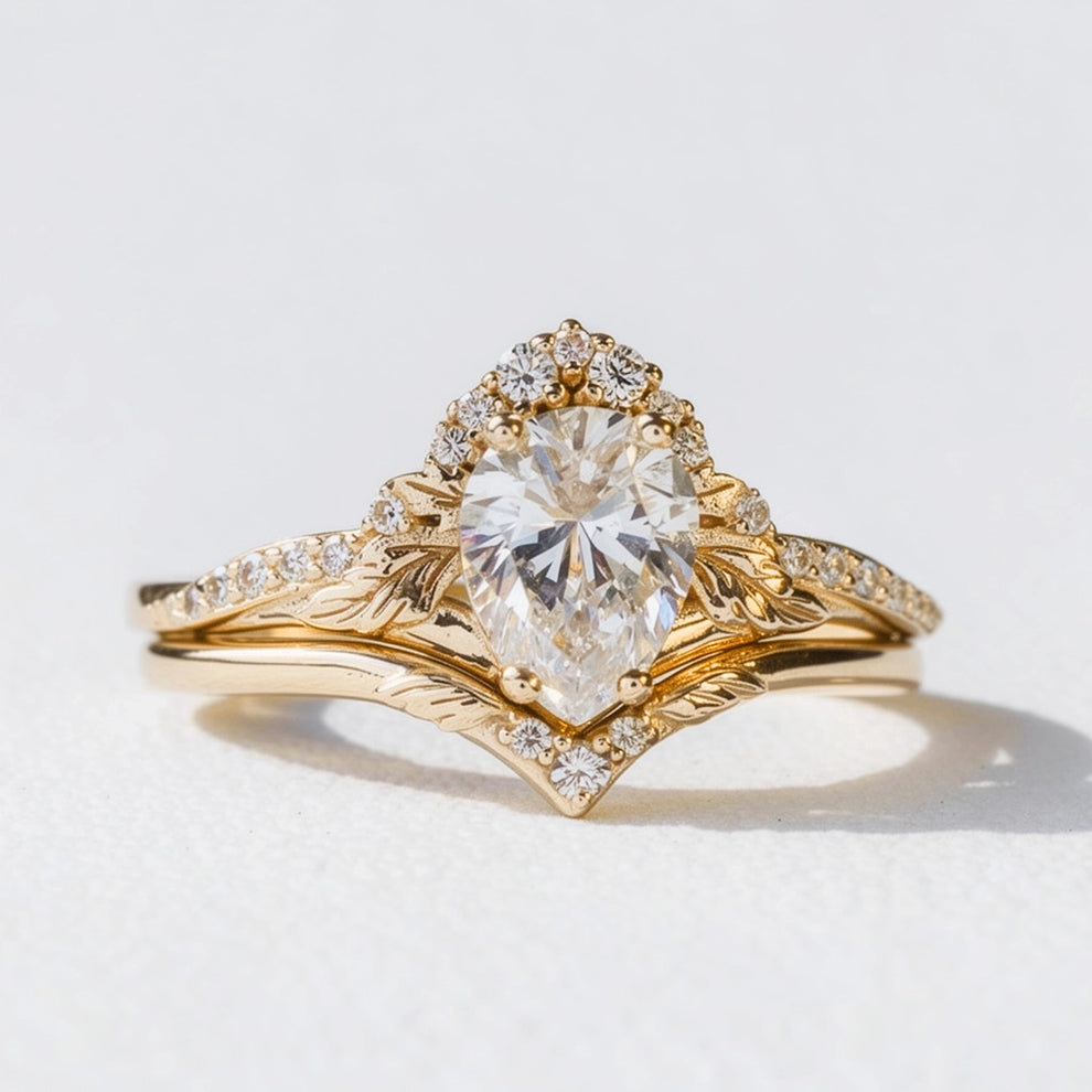 Victoria’s Griffin | Vintage Diamond Halo & Leaf Bridal Set 2pcs.