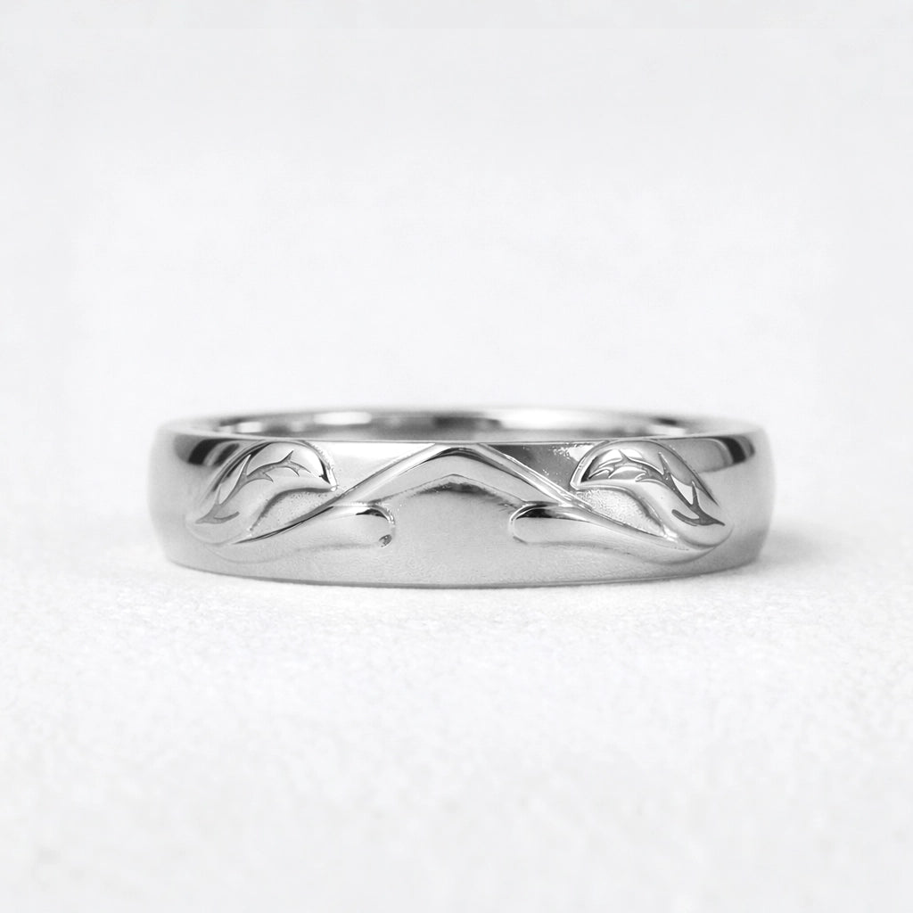 Ivy’s Spark | Diamond Leaf Wedding Band.
