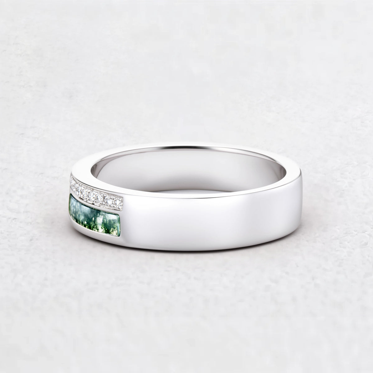The Twin Rivers Band | Half-Bezel Horizon of Moss & Moissanite.