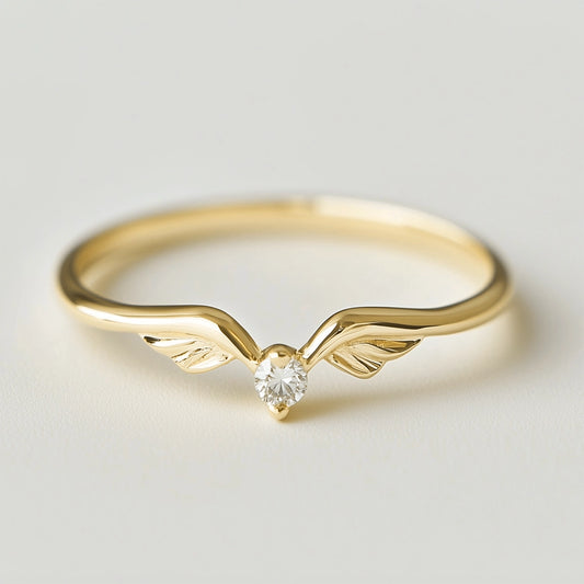 Angel‘s Whisper | V-Wing Solitaire Diamond Wedding Band.