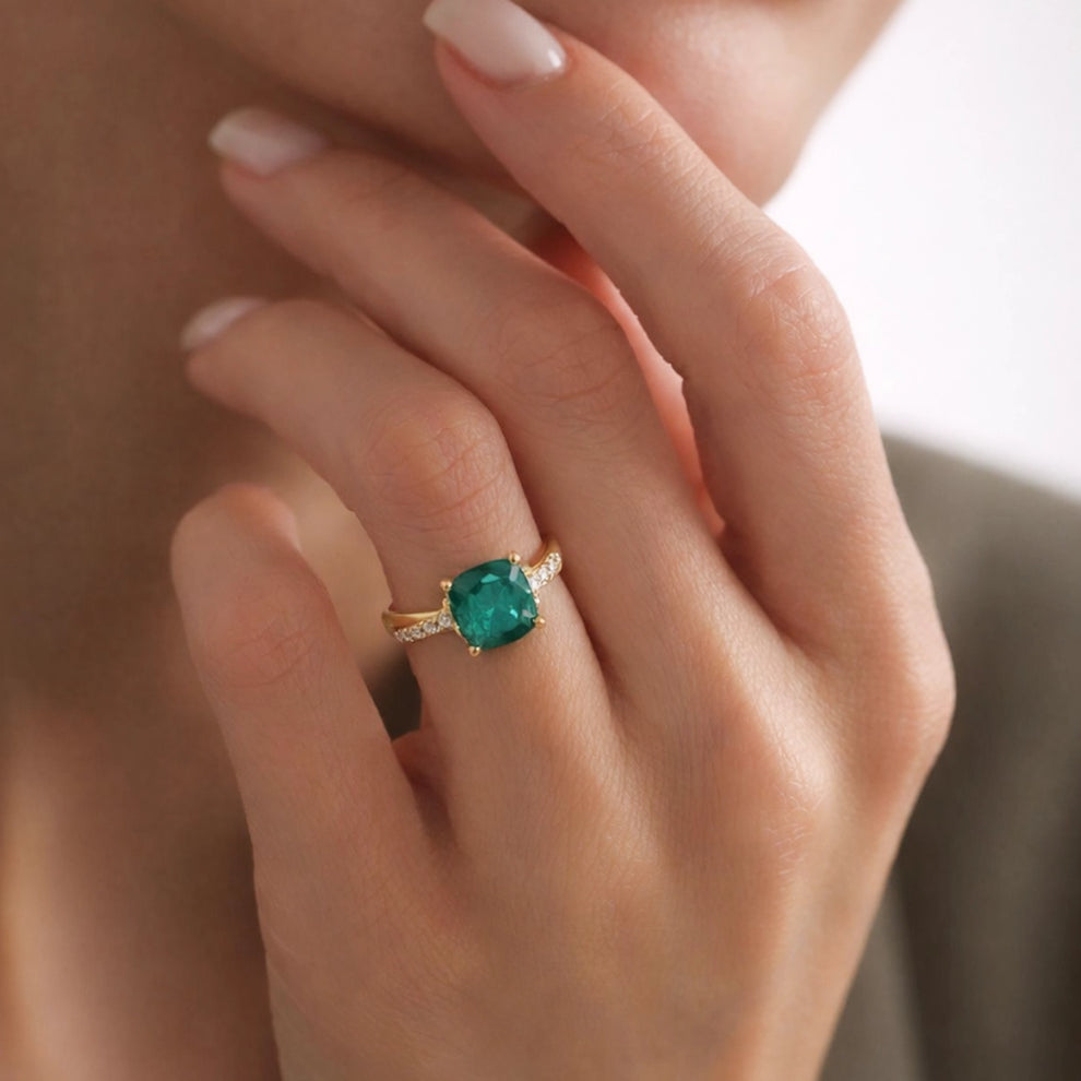 Ivy’s Twist | 2CT Cushion Cut Emerald Solitaire Engagement Ring.