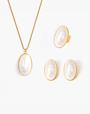 French Oval Baroque Pearl Pendant Necklace