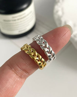 Minimalist Twist Braided Gold Chunky Ring