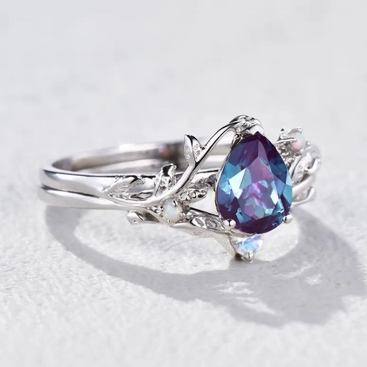 Iris’s Vine | Vintage Pear Alexandrite & Moonstone Bridal Set 2pcs.