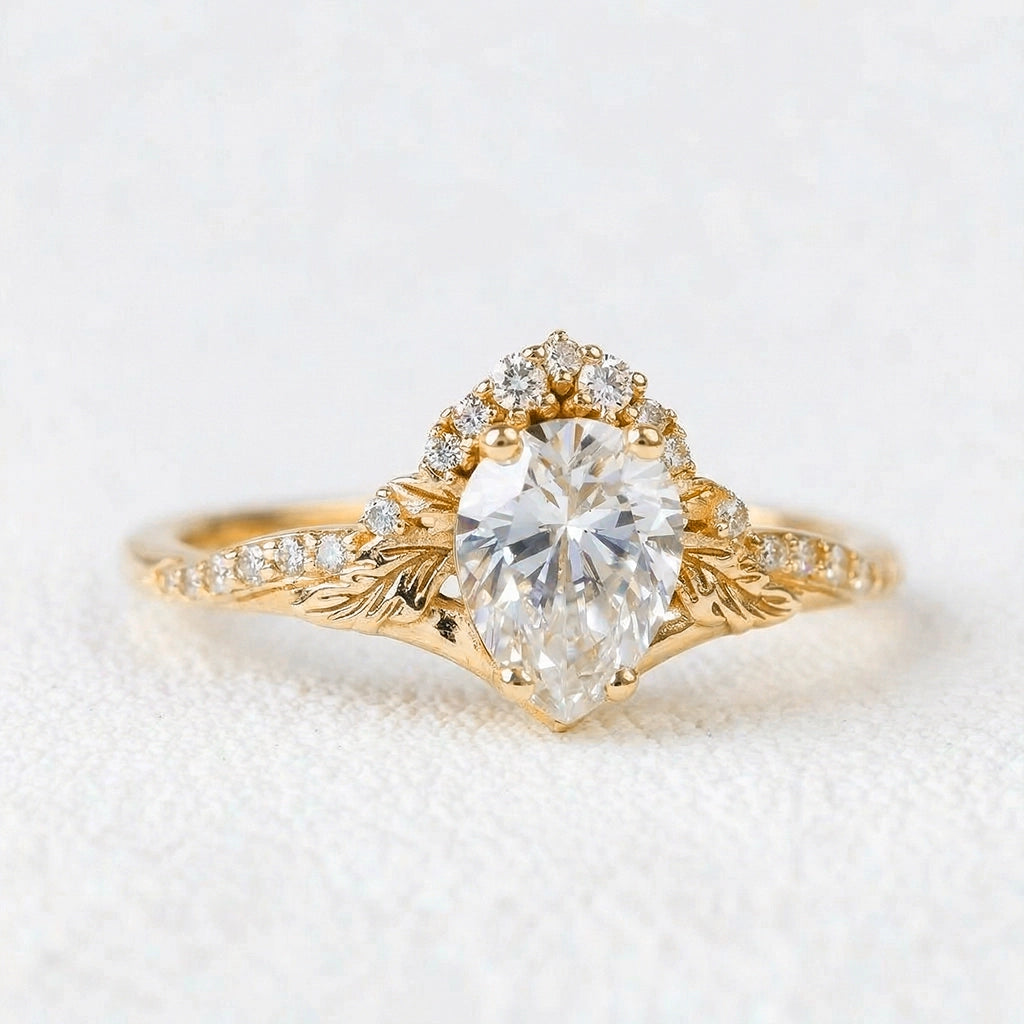 Victoria’s Griffin | Vintage Diamond Halo & Leaf Bridal Set 2pcs.