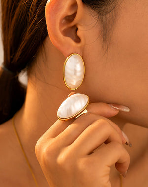 French Oval Baroque Pearl Pendant Necklace