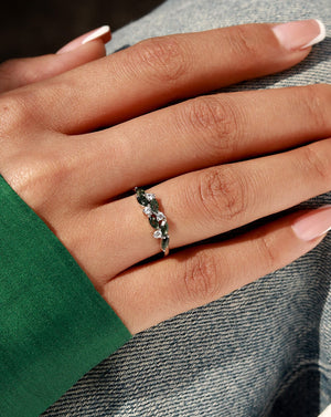 Minimalist Leaf Silver Moss Agate Ring