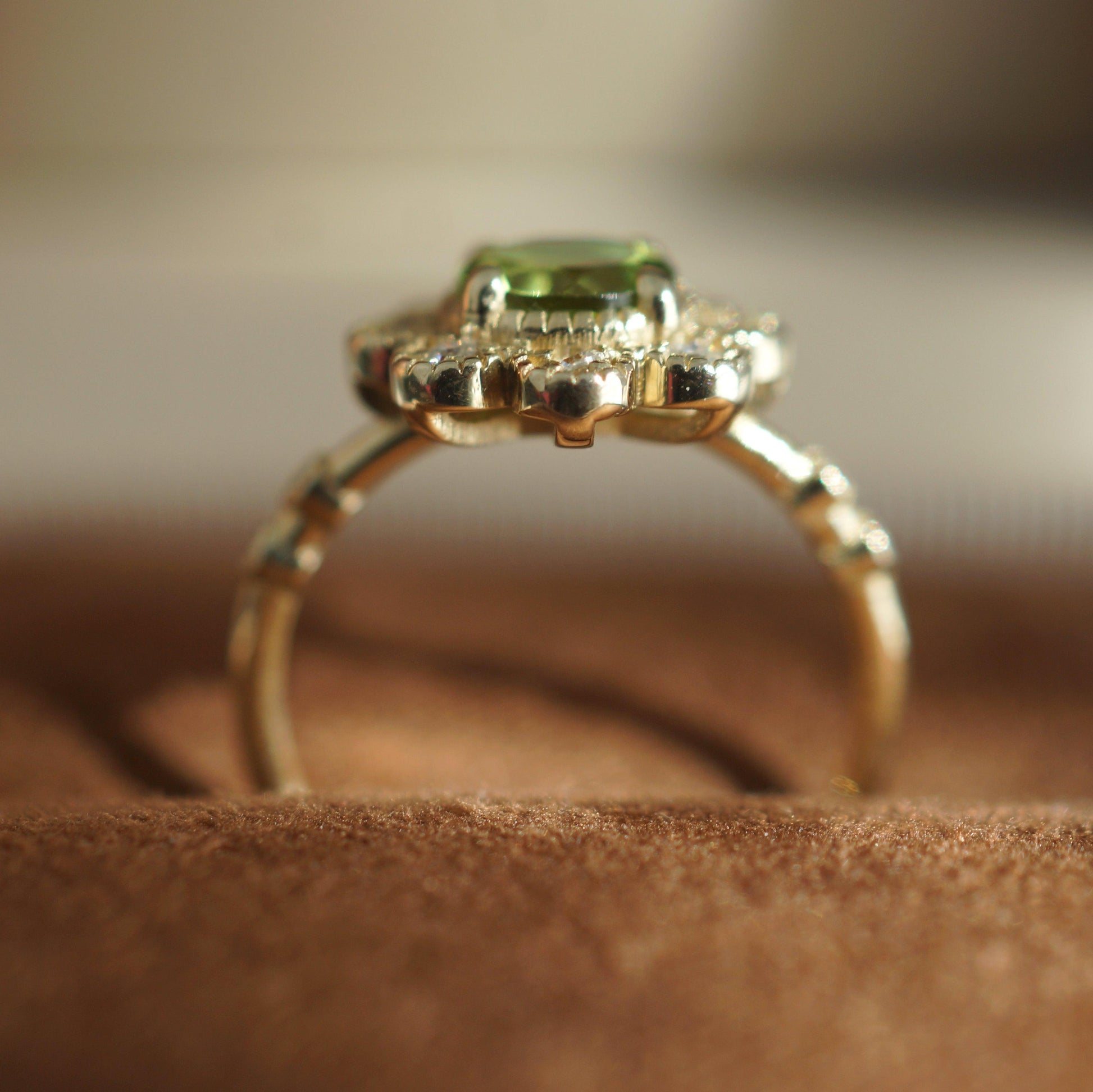 1CT Round Cut Evergreen Green Gemstone Engagement Ring.