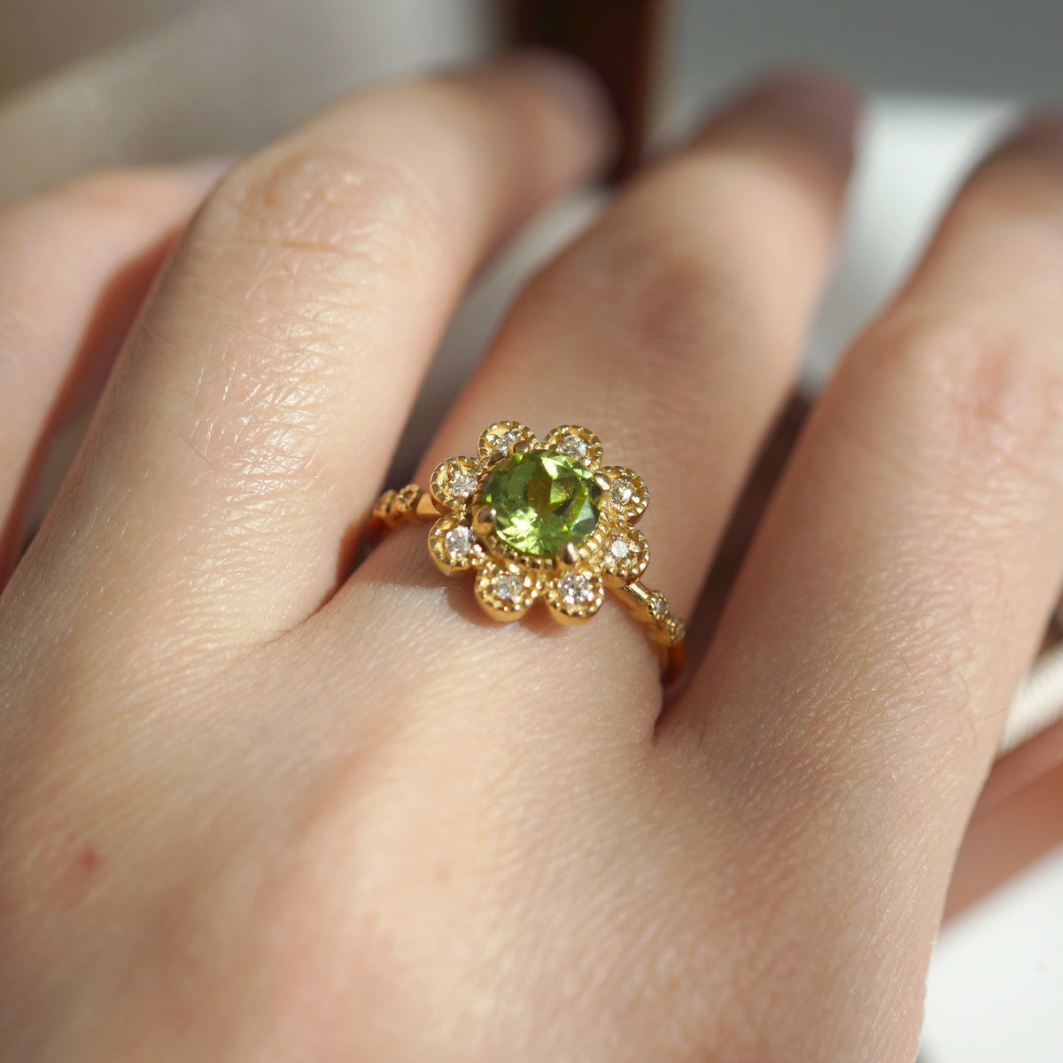 1CT Round Cut Evergreen Green Gemstone Engagement Ring.